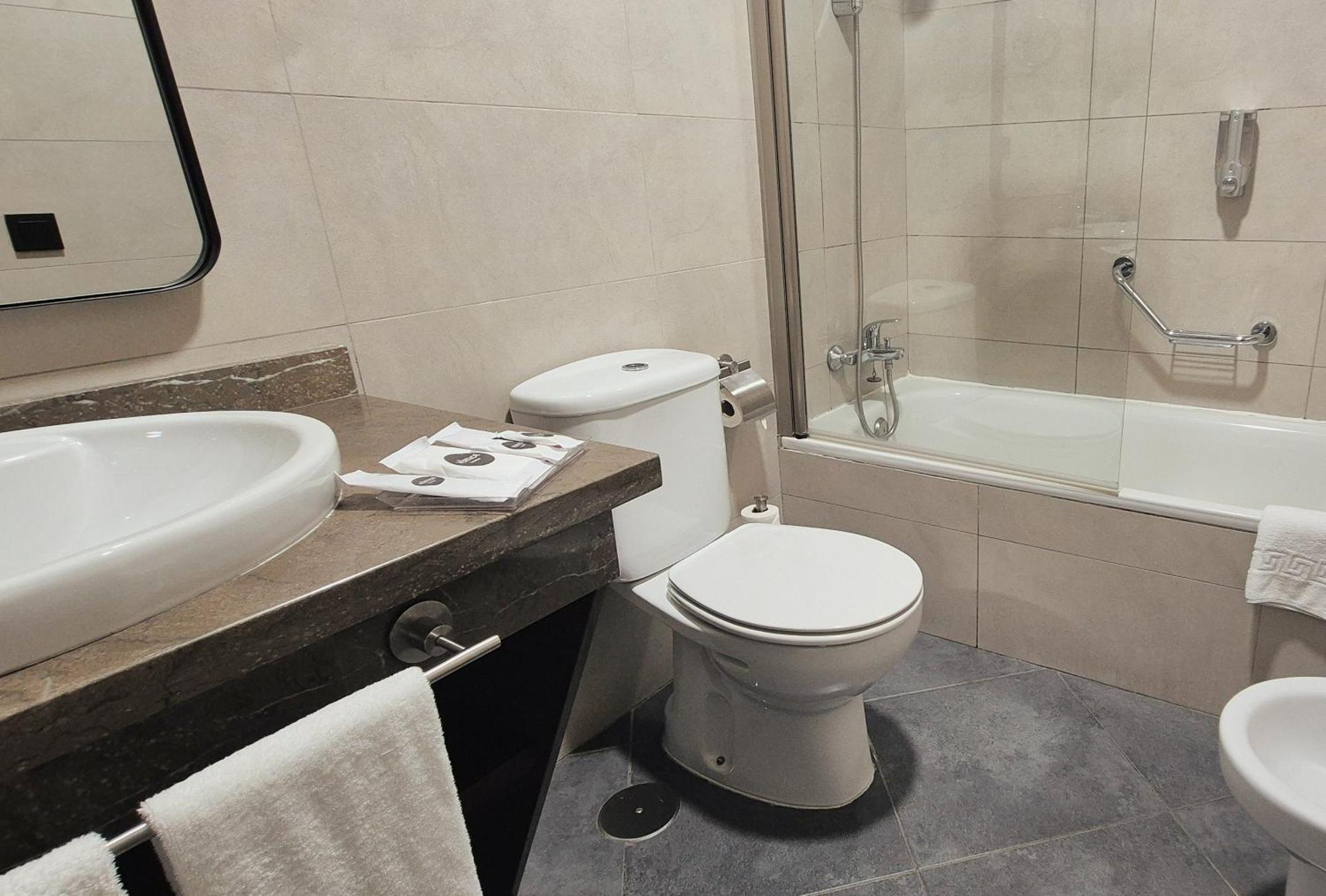 Vértice Sevilla Aljarafe Bormujos Extérieur photo